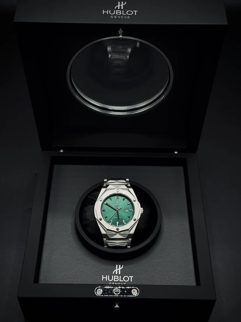 Hublot Cut Rotating Back