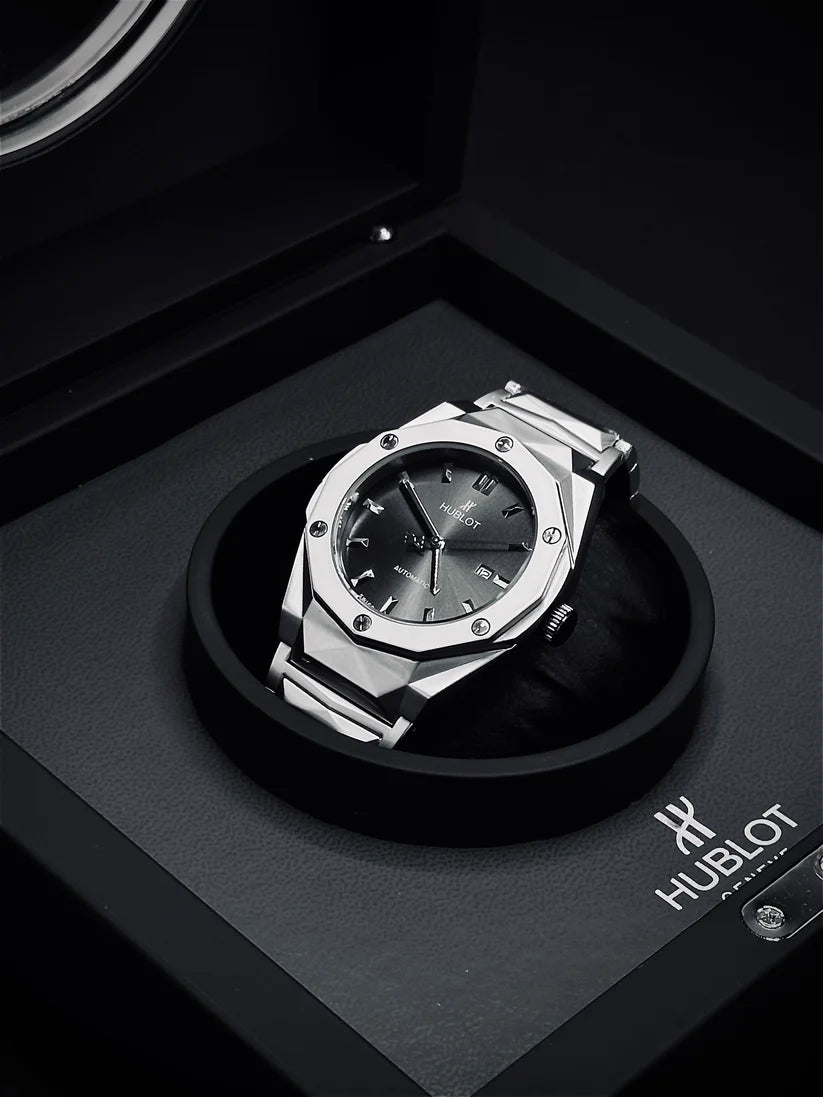 Hublot Cut Rotating Back